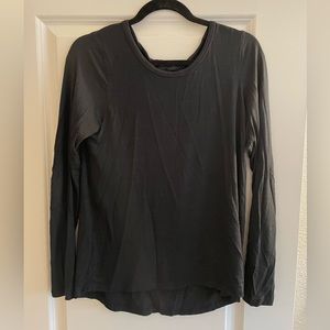 Black long sleeve tee